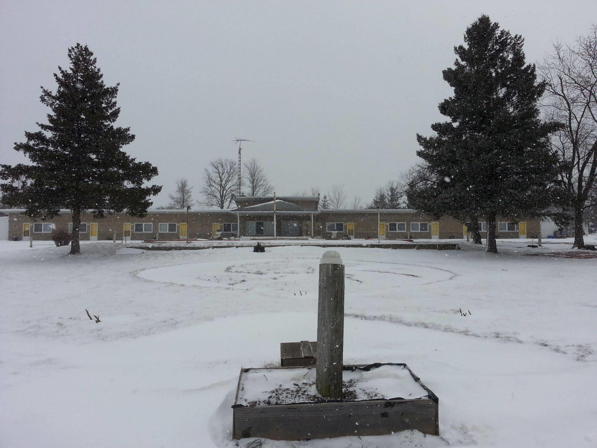 Ancaster Pleasant Stay Motel מראה חיצוני תמונה